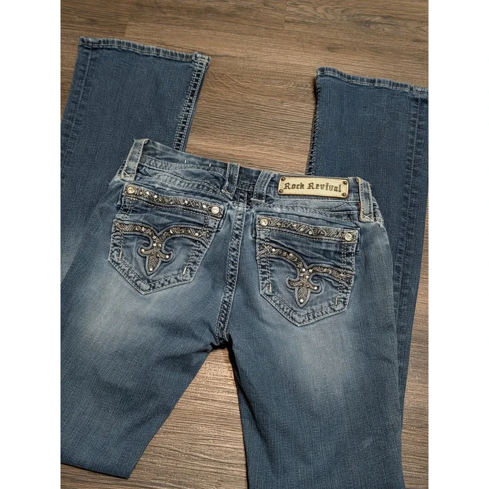 Rock Revival Jazlyn Bootcut Jeans Blue Embellished Fleur-de-Lis Size 27 READ